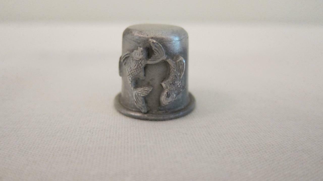 Vintage Rr Pewter Sewing Thimble Zodiac Sign Pisces Animal Fish