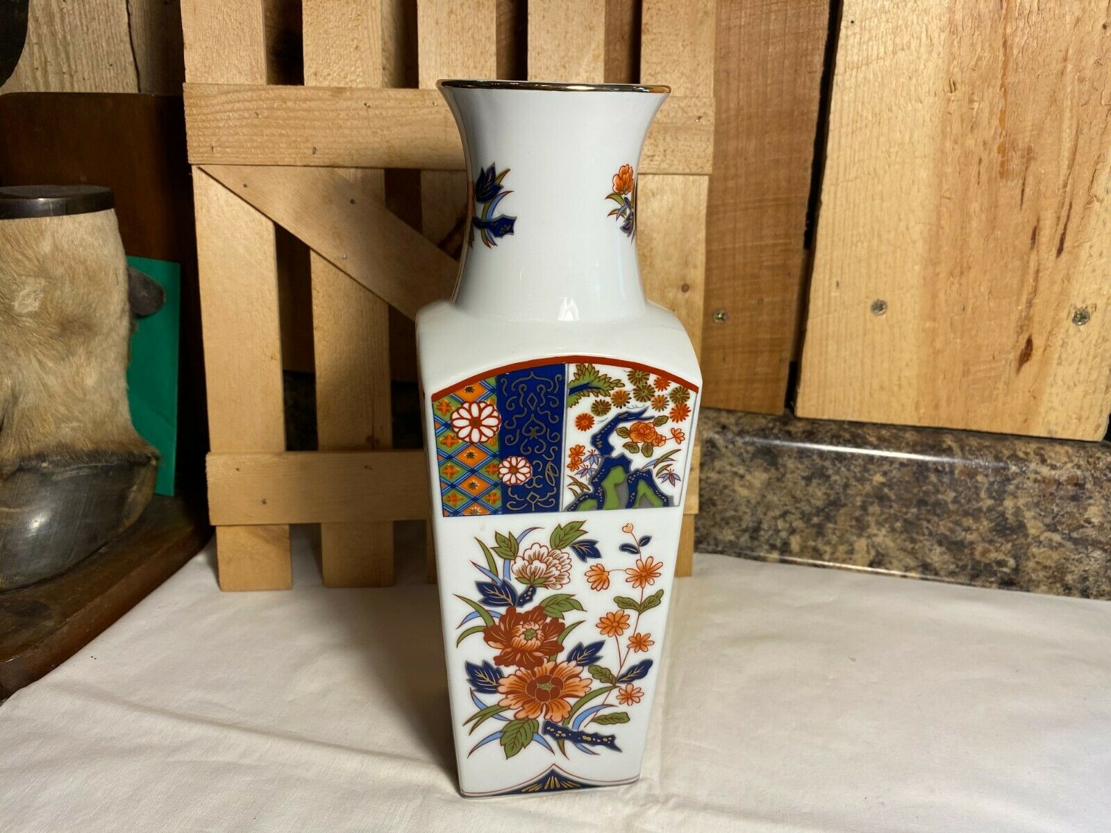 Vintage Old Imari Japan Porcelain 10" Tall Vase