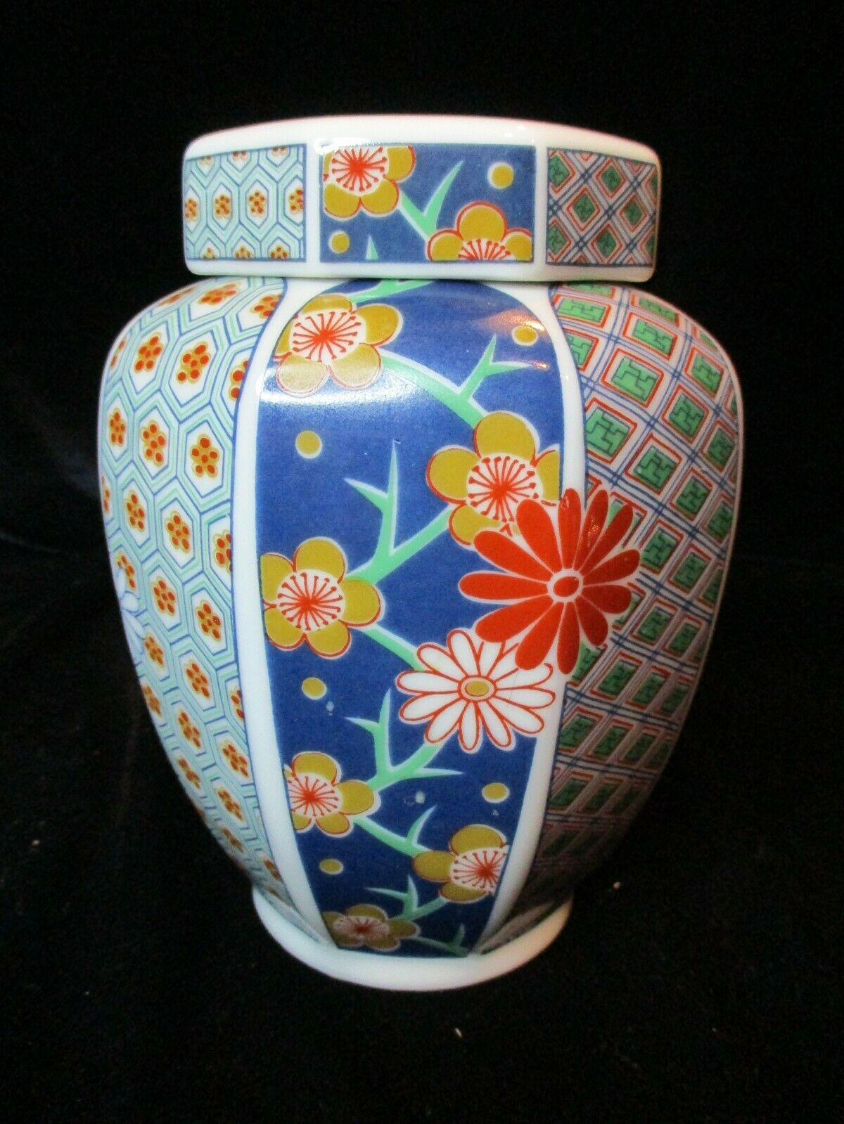 Arita Imari Reproduction Ginger Jar Vase With Lid Hand Decorated Japan 6 1/4"