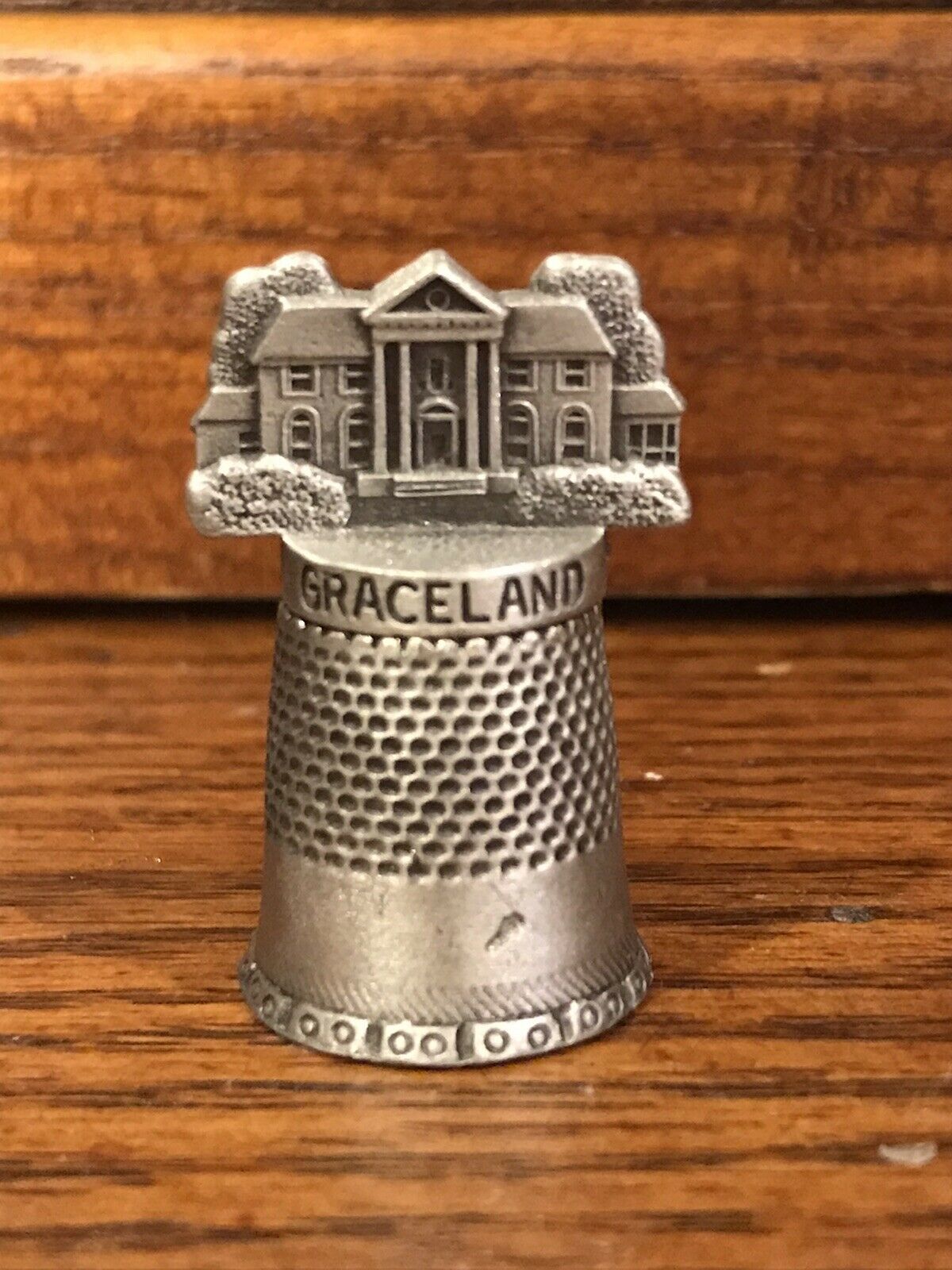 Collectible Graceland Pewter Thimble