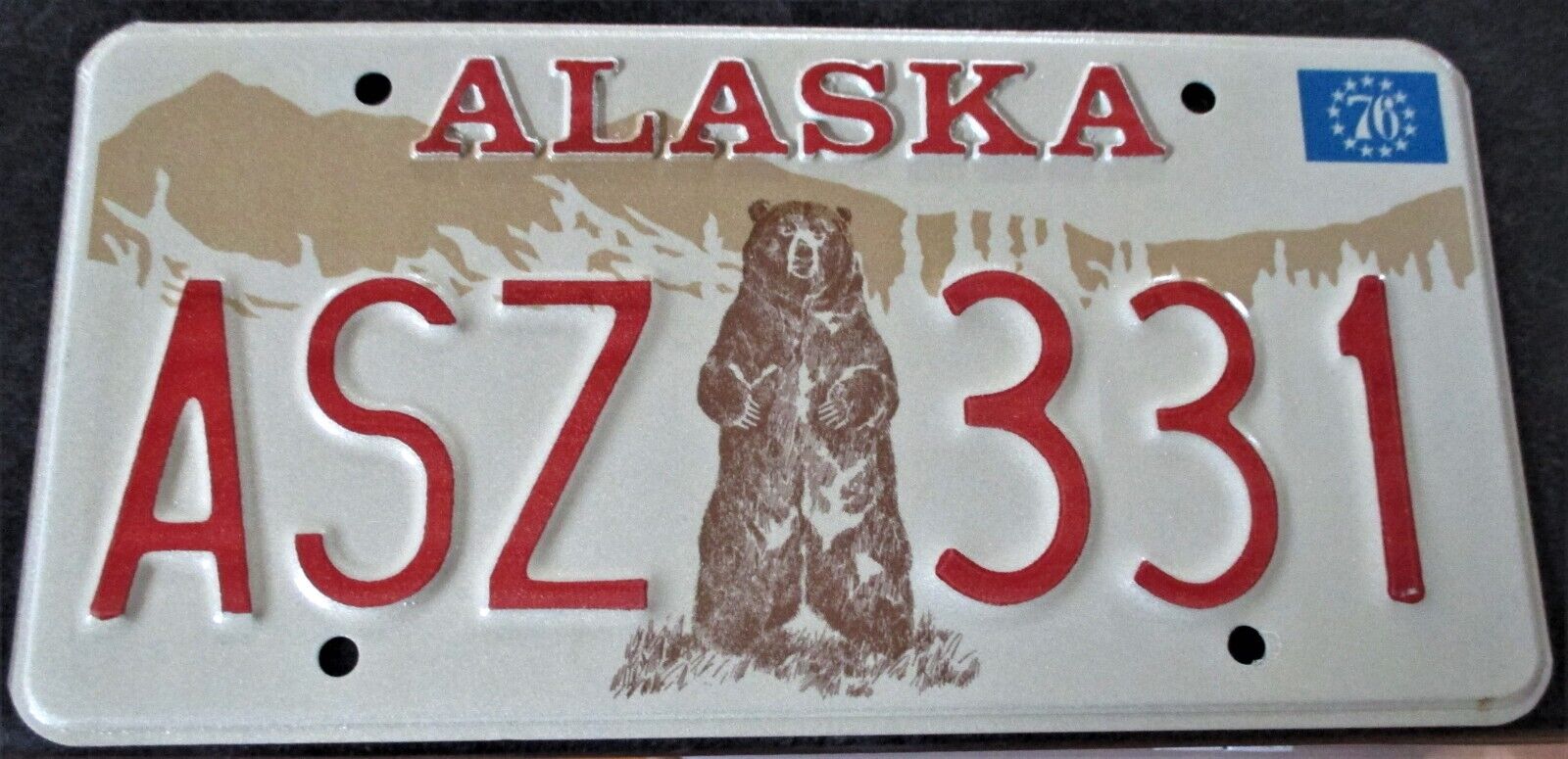 1976 Alaska Grizzly Bear License Plate  # Asz 331 **mint  Condition  Reduced
