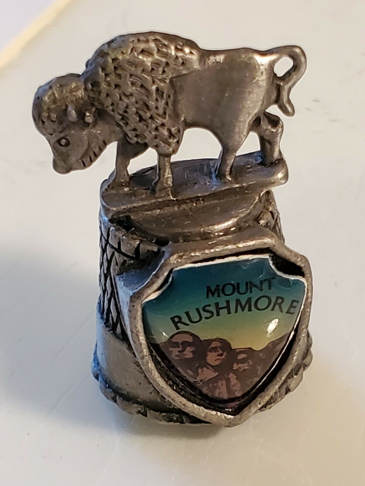 Vintage Mt Rushmore Pewter Thimble Rare Buffalo Topper Mint Condition Box6